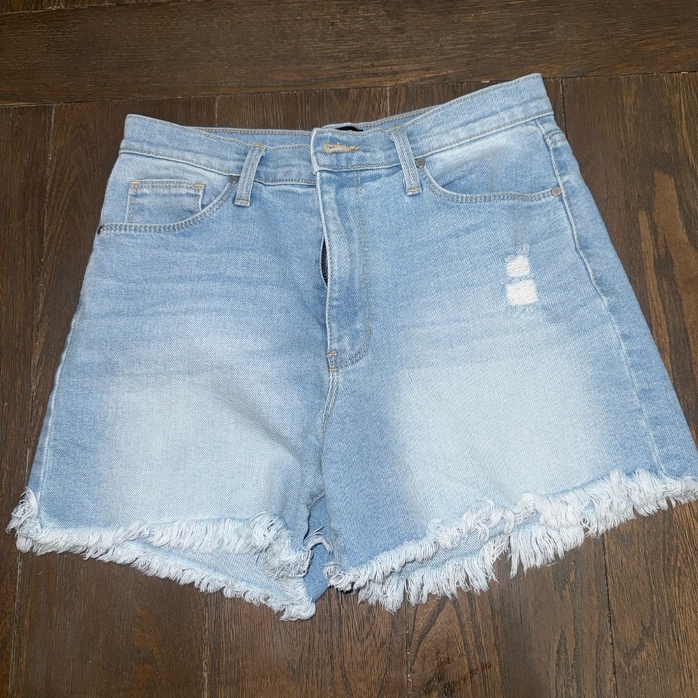 Just Black Light Wash Frayed Hem Denim Shorts